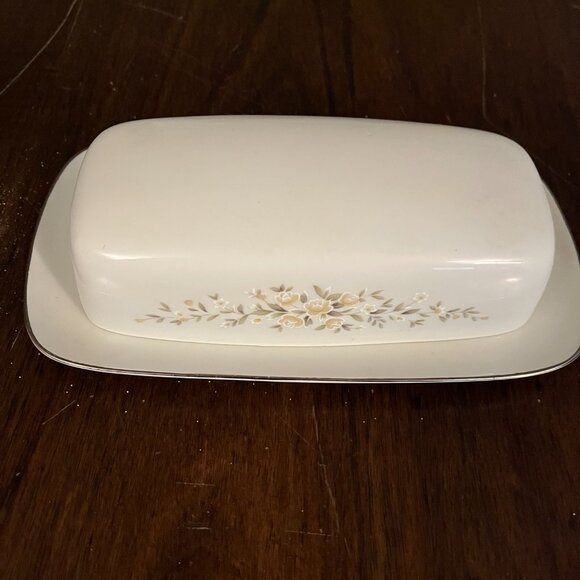 Crown Victoria - Carolyn - 1/4 Lb Covered Butter - Picture 2 of 4